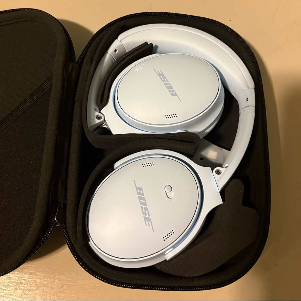 Bose Sky Blue Wireless Headphones